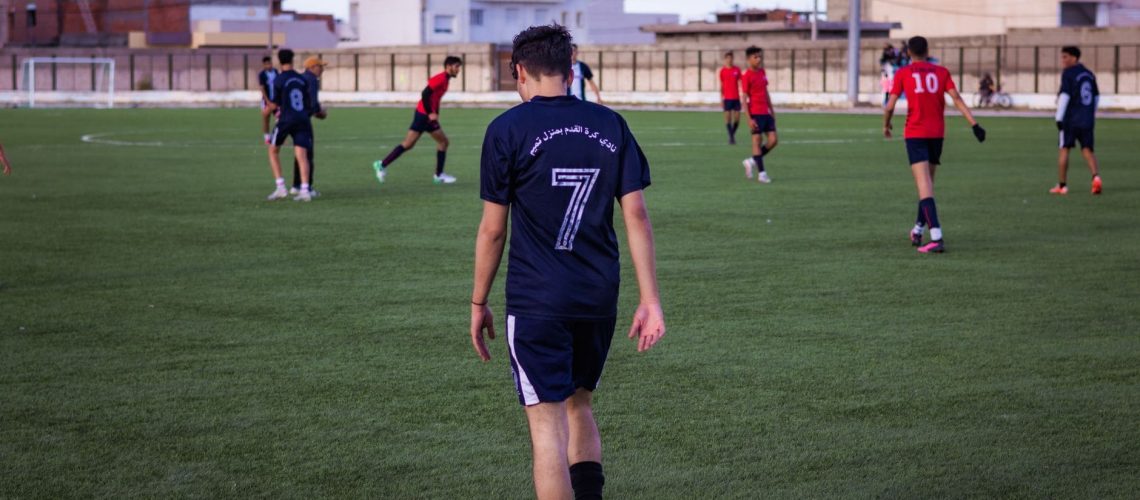 terrain football horloge